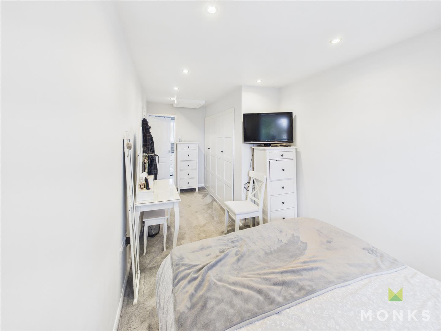 21 Pantulf Road, Shrewsbury, SY4 5LT For Sale